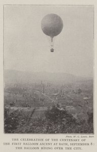 A Celebração do Centenário da Primeira Subida do Balão em Bath, 8 de setembro, o Balão erguendo-se sobre a Cidade de English Photographer