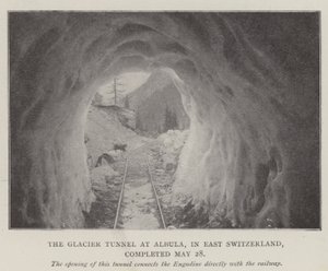 O túnel da geleira em Albula, no leste da Suíça, completou 28 de maio de English Photographer