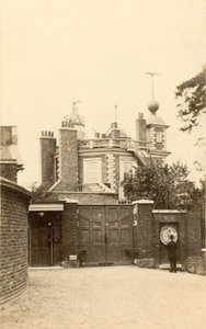 O Observatório de Greenwich e o relógio galvânico de English Photographer