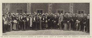 Reunião da Sociedade Arqueológica Real em Hampton Court, Grupo de Membros com o Presidente, Visconde Dillon de English Photographer