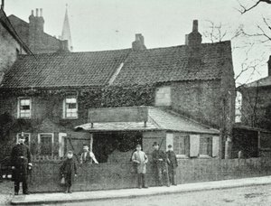 O Smithy, Broadway, Crouch End, 1890 de English Photographer