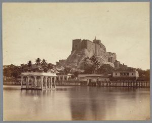 O Forte do Tanque e da Rocha em Trichinopoly de English Photographer