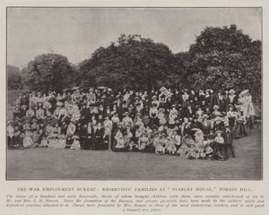 O Departamento de Emprego da Guerra, Famílias de Reservistas na Casa de Stanley, Forest Hill de English Photographer
