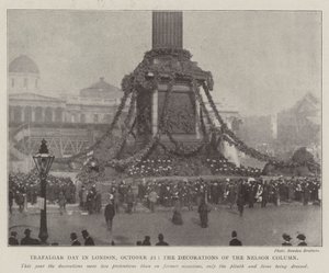Trafalgar Day em Londres, 21 de outubro, as Decorações da Coluna de Nelson de English Photographer