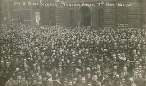 Silêncio dos Dois Minutos na Mansion House, Londres, 11 de novembro de 1921 de English Photographer
