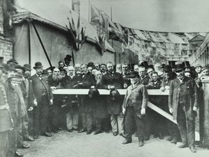 Westferry Road: libertando a estrada do pedágio, 1885 de English Photographer