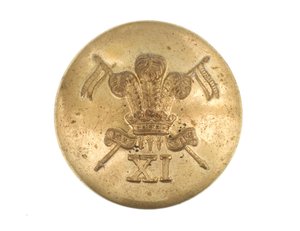 Botão, oficial, 11º de English School