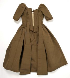 Vestido, c.1740 (lã e seda) de English School