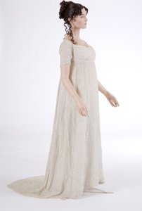 Vestido de noite, 1800 (musselina de algodão e contas de vidro) de English School