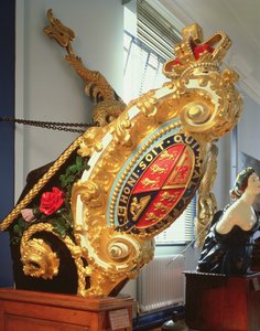Figura de proa do HMY Victoria e Albert II (madeira pintada)