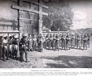 Estrangeiros em Sanchi com ofertas em 145 aC, ilustração da Hutchinsons História das Nações, c.1910 de English School