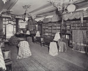 Departamento de Mobiliário Drapery, Harrods (litho) de English School