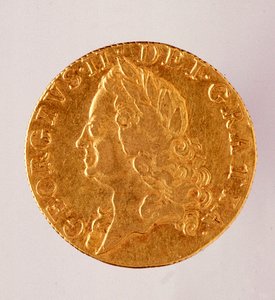 Guiné dourada (guiné), reinado do rei Jorge II (1714-1760) Século XVIII. Diam. 2,5 cm Nápoles, museo archeologico de English School