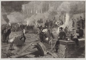 Membros do South Middlesex Rifle Volunteers Corps at Work by Torchlight in the Gardens of Burlington House, Piccadilly, limpando o chão para o Galpão de Perfuração (gravação) de English School