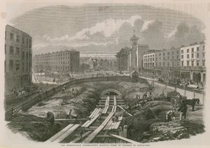Obras ferroviárias metropolitanas em Kings Cross de English School