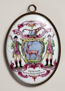 Medalhão oval para a Society of Bucks, mostrando dois silvicultores apoiando um escudo pintado com um cervo (esmalte)