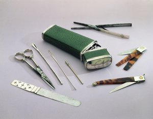 Pocket Etui, contendo instrumentos de cirurgiões para operações menores (shagreen, prata, aço e concha de tartaruga) de English School