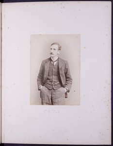 Retrato de CJ Tait, c.1900 (fotografia a preto e branco) de English School