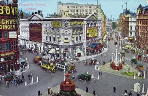 Cartão postal representando Piccadilly Circus c.1928 de English School