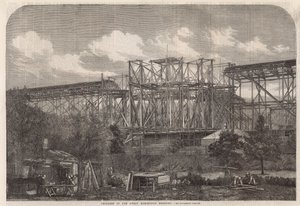 Progresso do edifício da Grande Exposição Internacional de English School