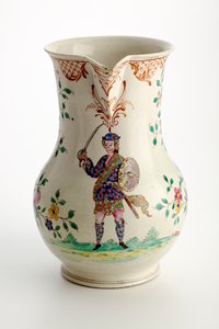 Jarro de Staffordshire decorado com figura em traje de Highland, 1755 (louça de barro salgada) de English School