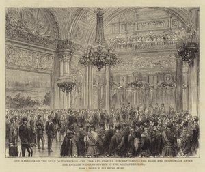 O Casamento do Duque de Edimburgo, o Czar e a Czarina parabenizando a Noiva e o Noivo após o Serviço de Casamento Inglês no Salão Alexander (gravura) de English School