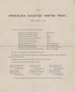 O tratamento de inverno de Soceties sapatos-preto de English School