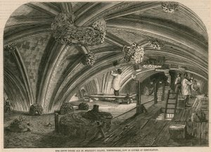 A cripta sob a antiga St Stephens Chapel, Westminster, agora em processo de restauração de English School
