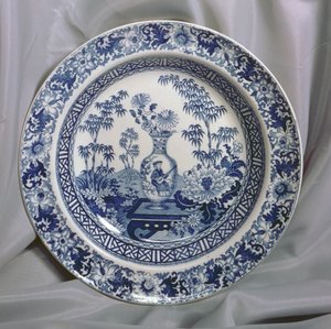 Prato impresso Wedgwood Blue, padrão Vaso Chinês, c.1810 (cerâmica) de English School