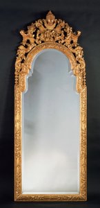 William and Mary pier glass (gesso dourado) de English School
