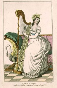 Mulher com vestido de Paris e chapéu de palha aparado com Crepe tocando harpa, ilustração da revista 