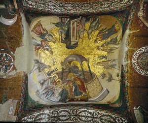 A jovem Virgem é conduzida ao Templo pelos seus pais ... de Erich Lessing