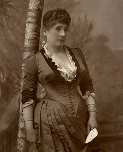 Sra. John Wood, atriz britânica e gerente de teatro, 1888.