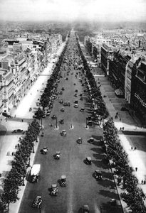 Vista da Avenue des Champs Elysees, Paris, 1931. de Ernest Flammarion