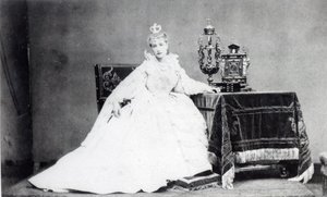 Sarah Bernhardt (1844-1923) no papel de Marie de Neubourg em &39;Ruy Blas&39; de Victor Hugo (1802-85) c.1872 de Etienne Carjat