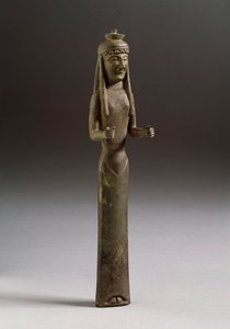 Arte etrusca: figura de ofertante (arte etrusca, uma figura ofertante, escultura em bronze da Itália, 550 AC, Dim 36 cm) Escultura em bronze, Itália 550 AC Florença, Museo Archeologico de Etruscan