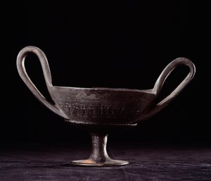 Civilização etrusca: kantharos de Etruscan