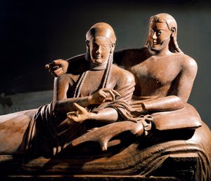 Arte Etrusca: Sarcophagus des spouses, grupo terracotta sulpte de um casal na cama funerária - Detalhe, de Cerveteri, Itália. 525-500 AC. Paris, musee du Louvre - Civilização etrusca: Sarcófago dos esposos - Escultura em terracota (detalhe), de Cerve