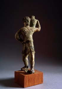 Civilização etrusca: ofertante - escultura em bronze, séc. III - II a.C. Dim 12,3 cm De Brolio, Itália (arte etrusca, oferecendo o homem, escultura em bronze, de Brolio, Itália, séc. III-2nd a.C., Dim 12,3 cm) Volterra Museo Guarnacci de Etruscan Etruscan