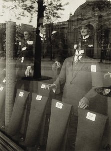 Sem título (impressão de gelatina de prata) de Eugène Atget