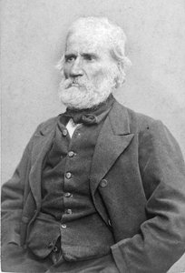 Louis Auguste Blanqui. 1805-1881. Teórico e político socialista. Busto. Fato de cidade