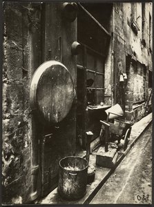 [Rue de la Reynie (Latoaria, rue de la Reynie) de Eugène Atget