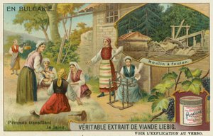 Mulheres búlgaras fiação de lã e um moinho de fulling de European School