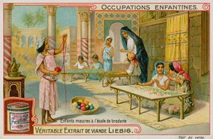 Crianças Mouriscas a Trabalhar numa Escola de Bordado (chromolitho) de European School