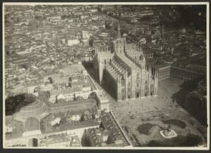 [Vista aérea de Milão].