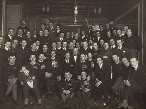 [Retrato de grupo]. de Fedele Azari