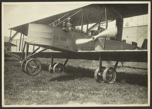 [Homens em avião]. de Fedele Azari