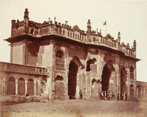 Uma porta de entrada em Lucknow de Felice Beato