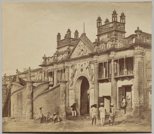 Porta de entrada para o Kaiserbagh de Felice A. Beato