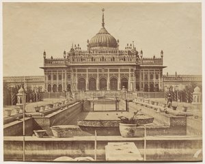 O Hoseinabad Emambara e o Túmulo de Mahomed Ally Khan de Felice A. Beato